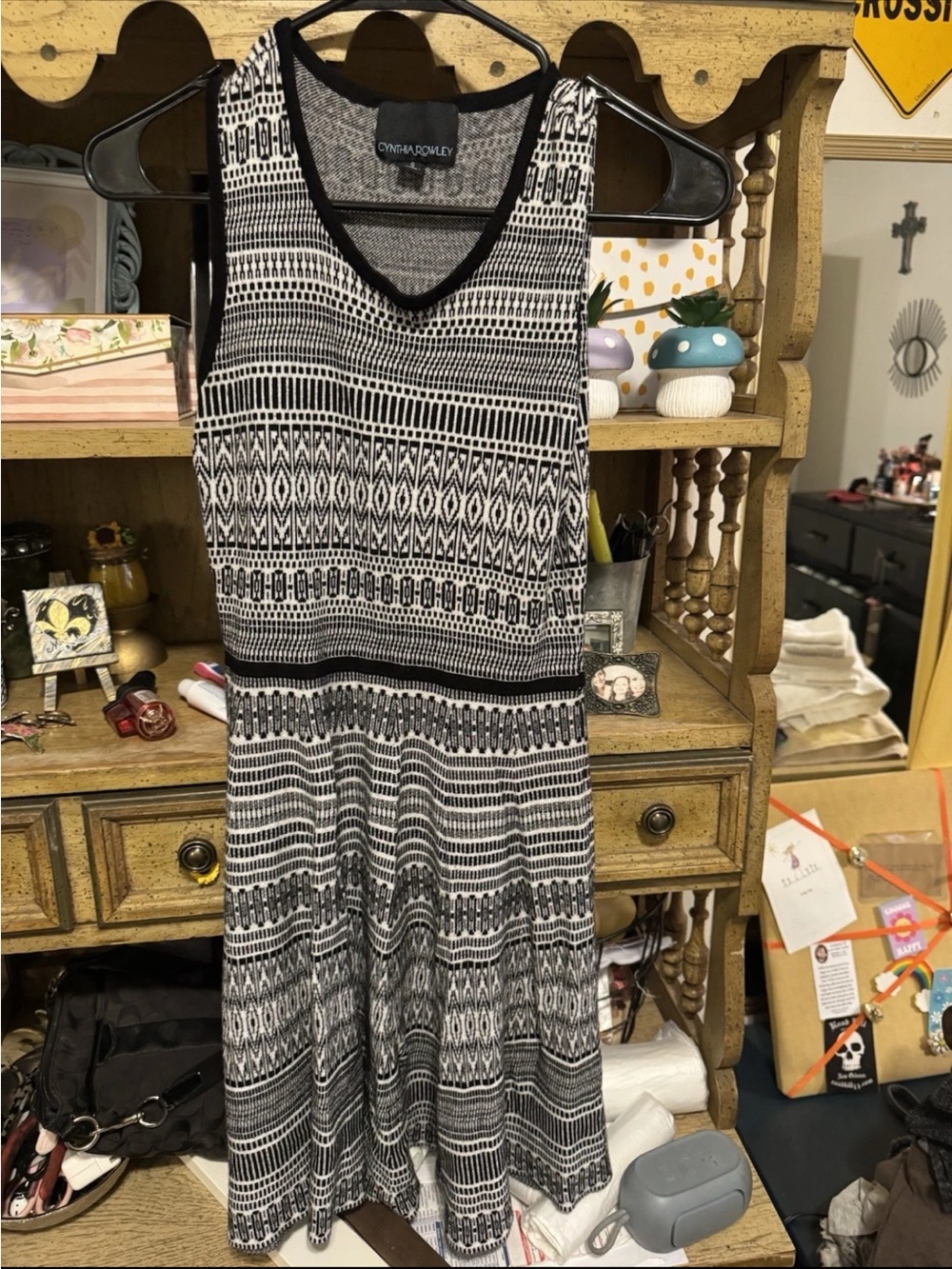 Cynthia Rowley Black & White Geometric Sleeveless Dress